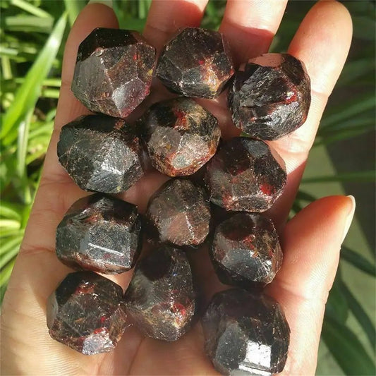 400g Red Garnet Ore Natural Original Healing Energy Stone Rough Quartz Crystal Mineral Specimens Jewelry Making Raw Gemstone - Gemtopia