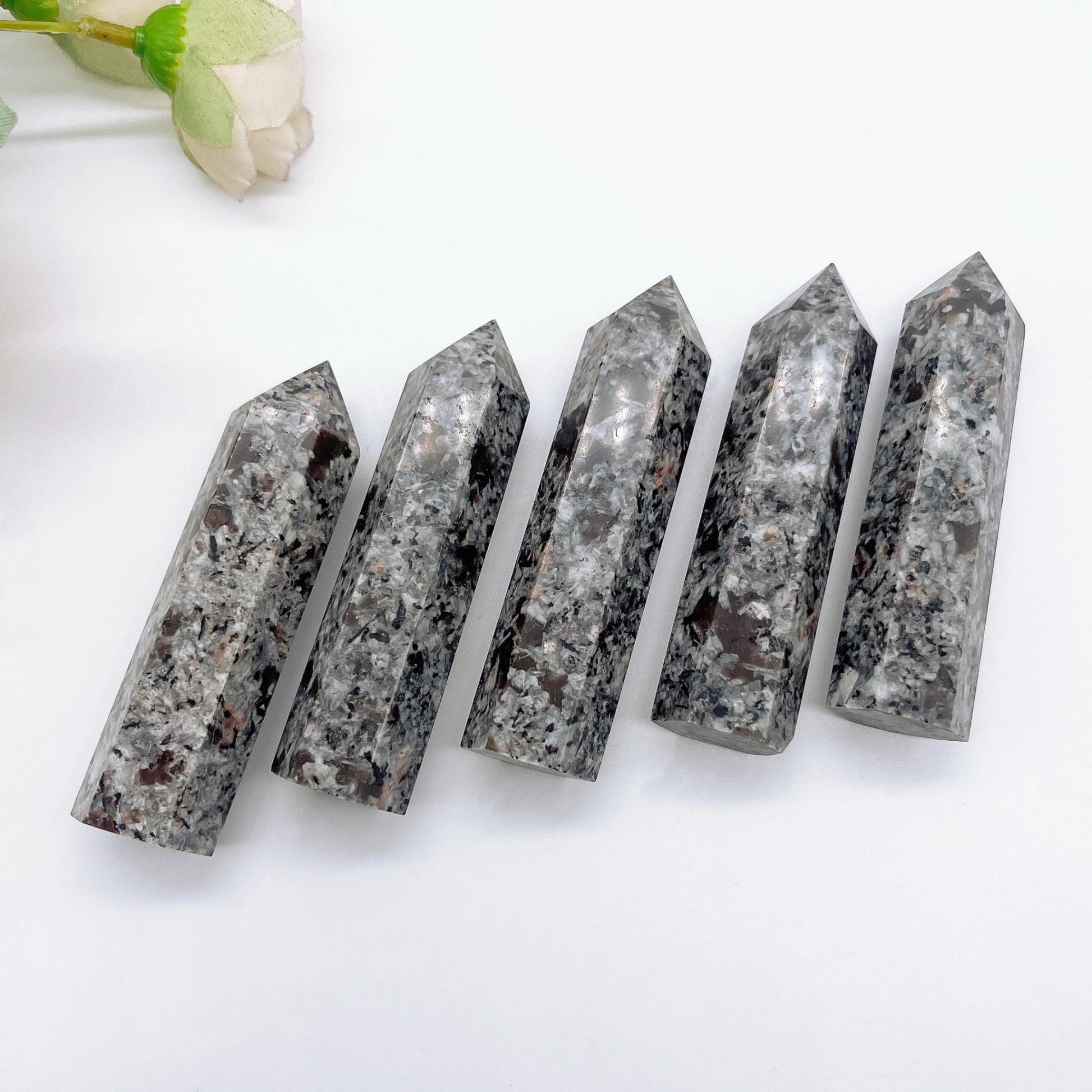 8 - 9cm Natural Yooperlite Fluorescing Sodalite Hexagonal Tower Crystal Flame Stone Point Energy Mineral Healing Home Decor - Gemtopia